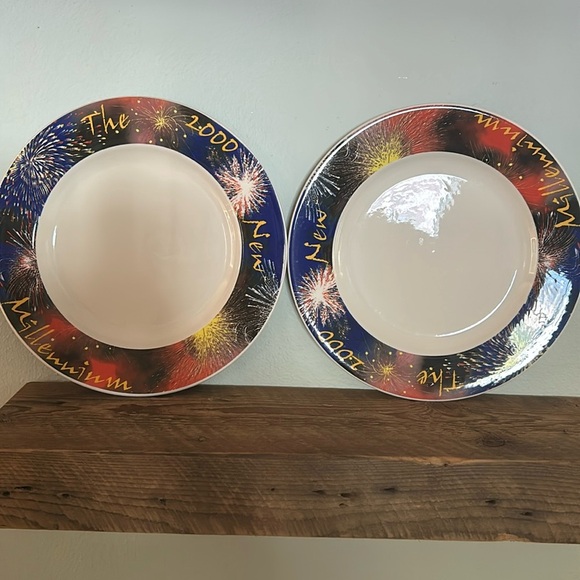 Other - Set of 4 The 2000 New Millennium vintage plates